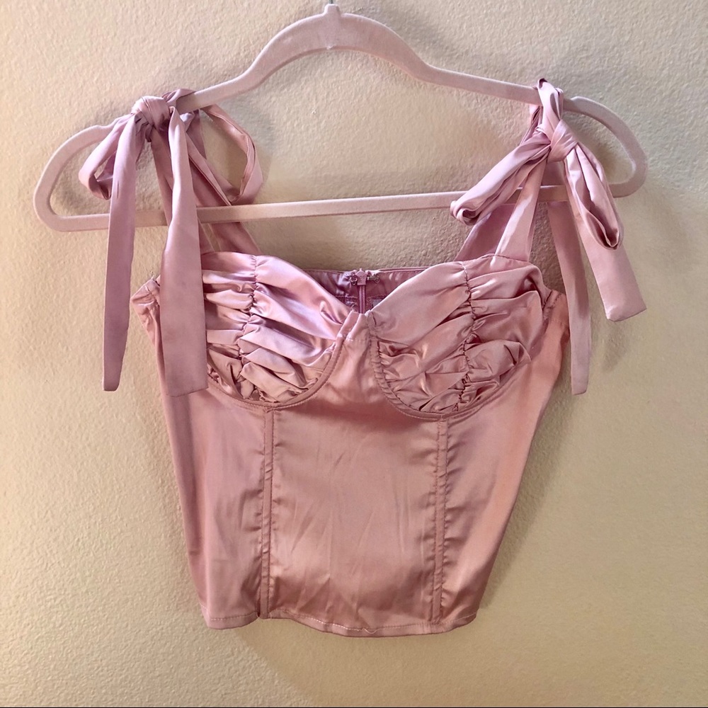 🚨Sold on depop 🚨💕pink satin bustier top💕